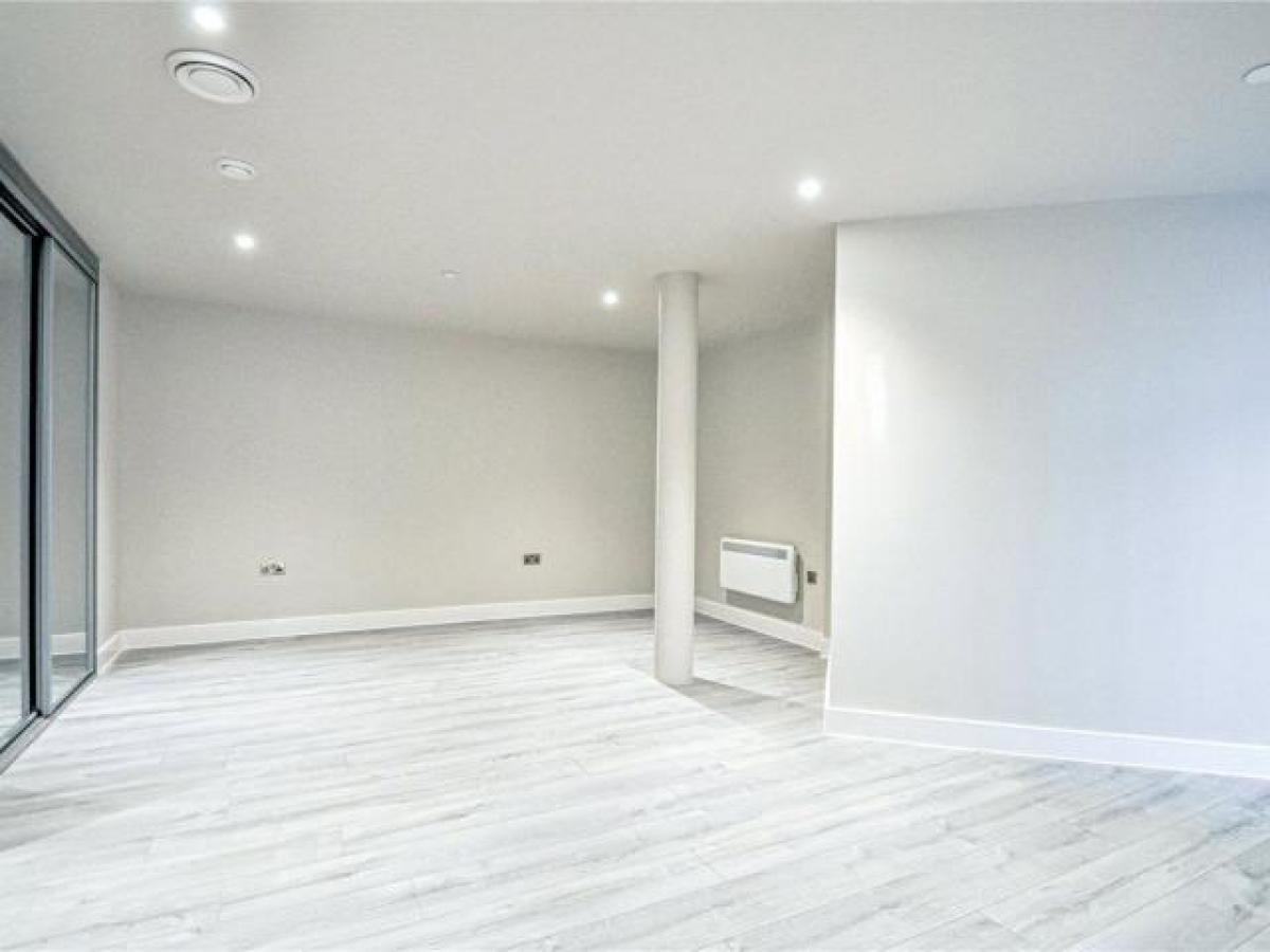 Picture of Apartment For Rent in Bracknell, Berkshire, United Kingdom