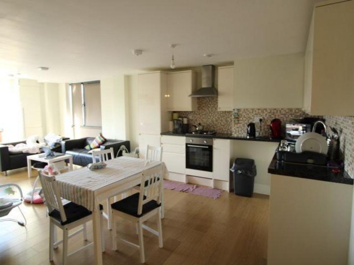 Picture of Apartment For Rent in Ilford, Greater London, United Kingdom