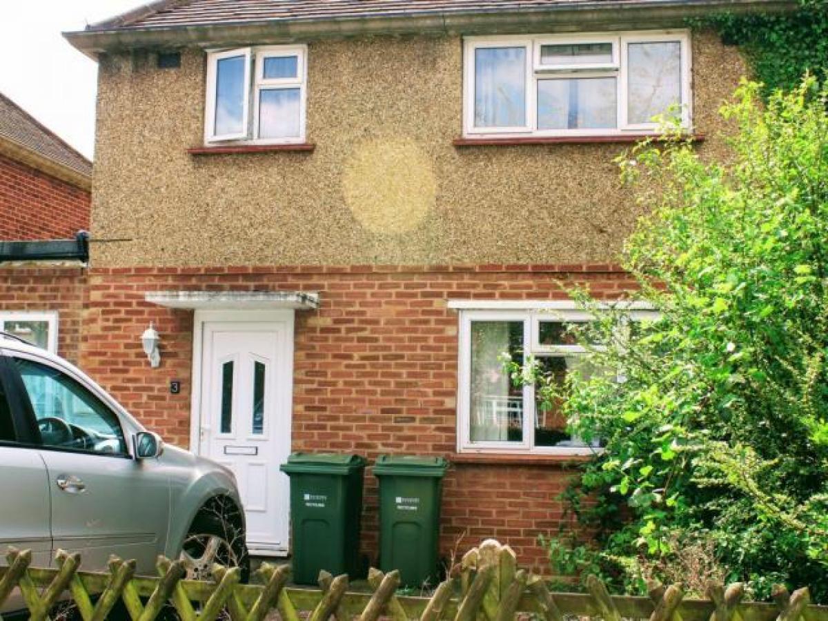 Picture of Home For Rent in Guildford, Surrey, United Kingdom