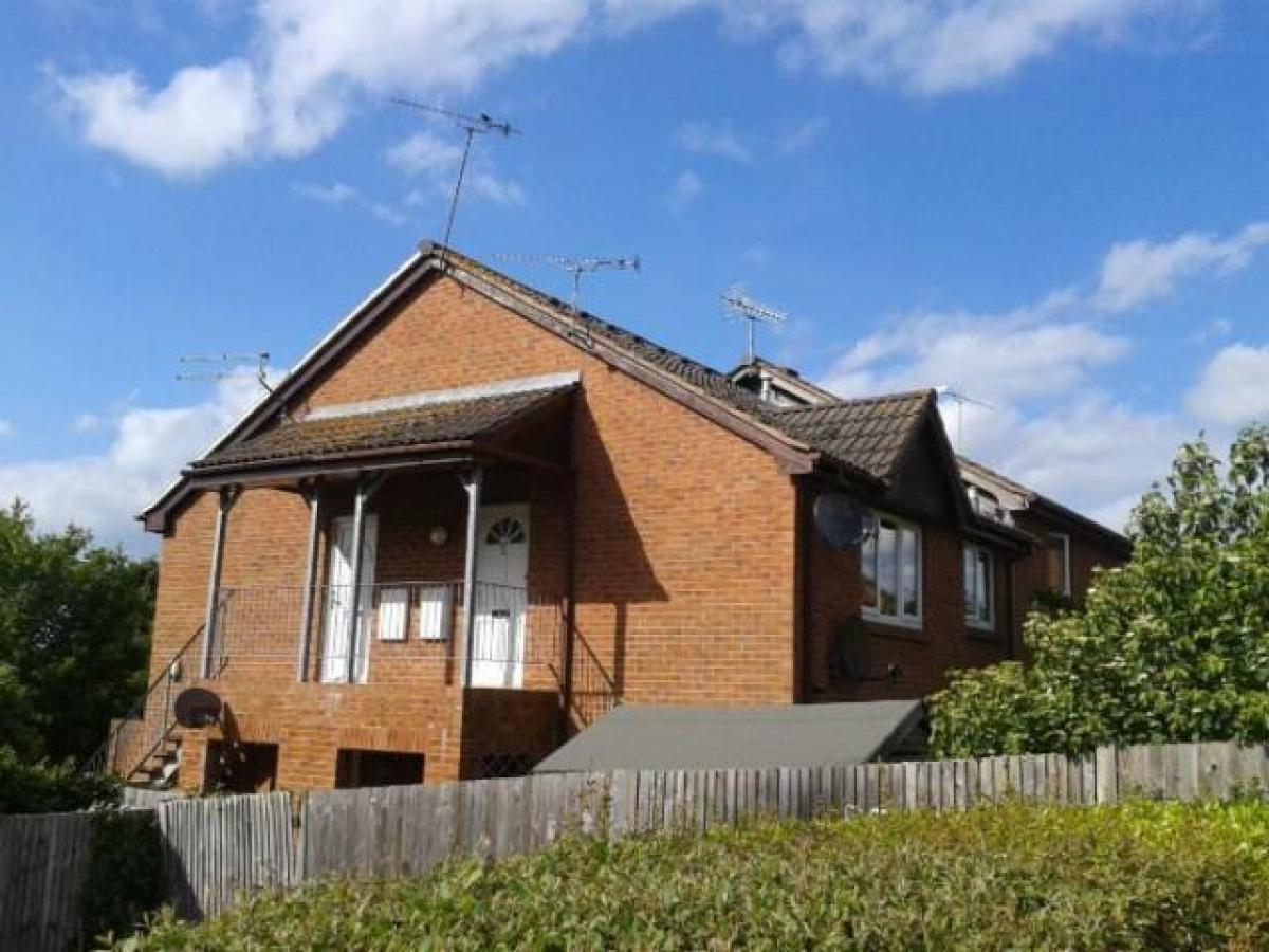 Picture of Apartment For Rent in Farnham, Surrey, United Kingdom