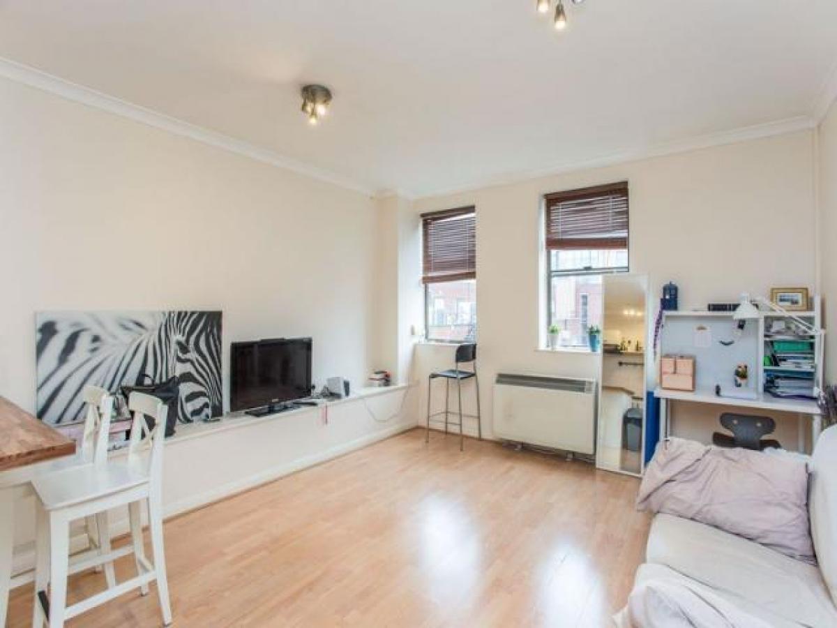 Picture of Apartment For Rent in Uxbridge, Greater London, United Kingdom