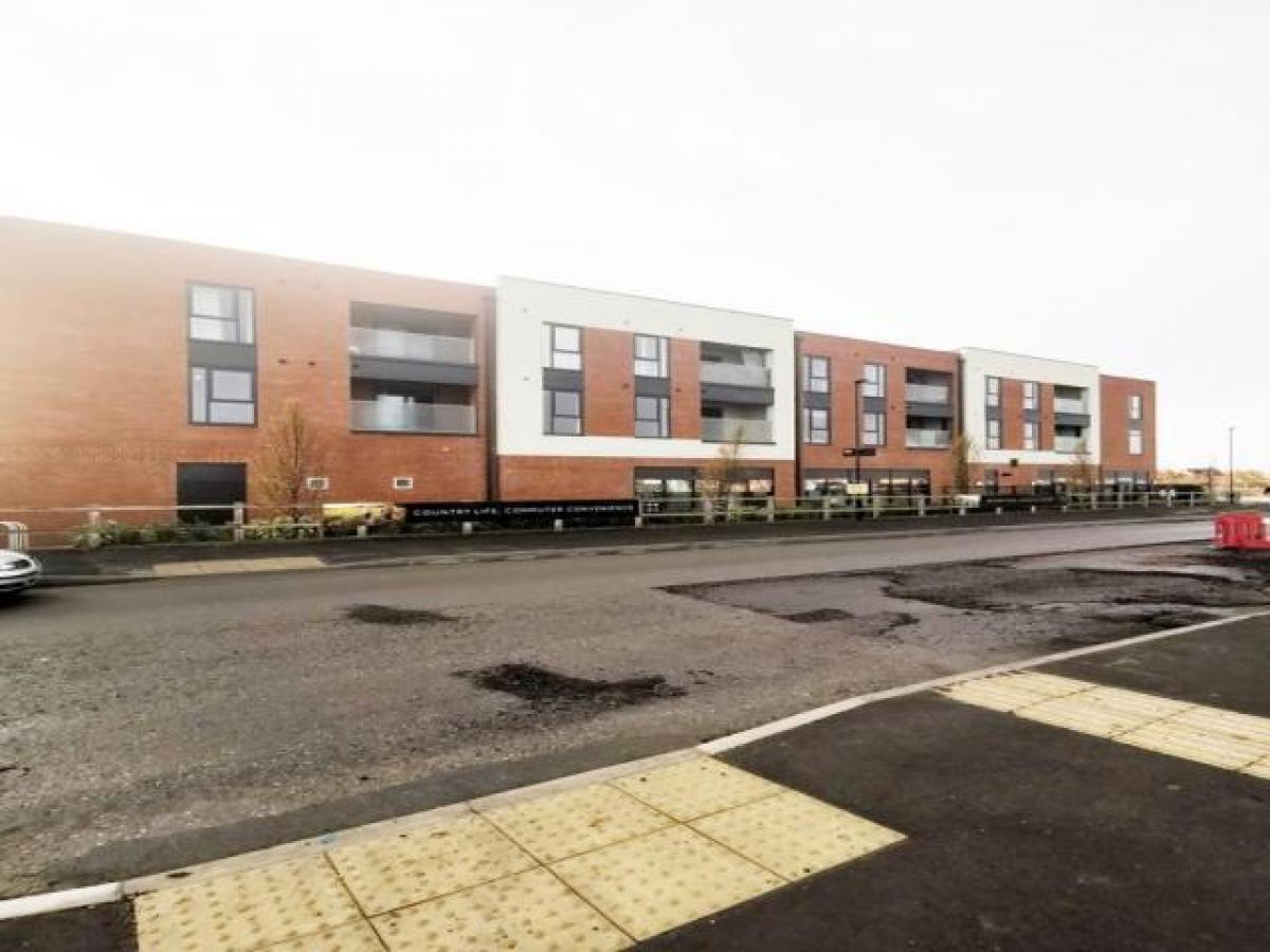 Picture of Apartment For Rent in Aylesbury, Buckinghamshire, United Kingdom