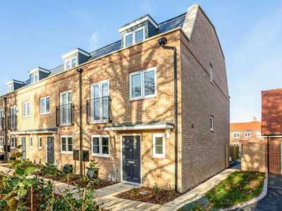 Home For Rent in Walton on Thames, United Kingdom