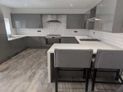 Home For Rent in Swansea, United Kingdom