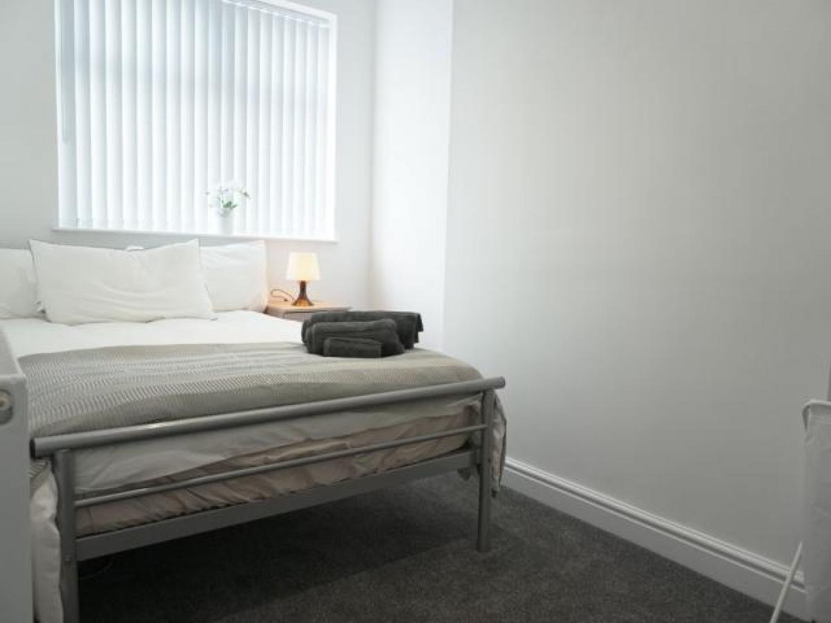 Picture of Apartment For Rent in Wolverhampton, West Midlands, United Kingdom