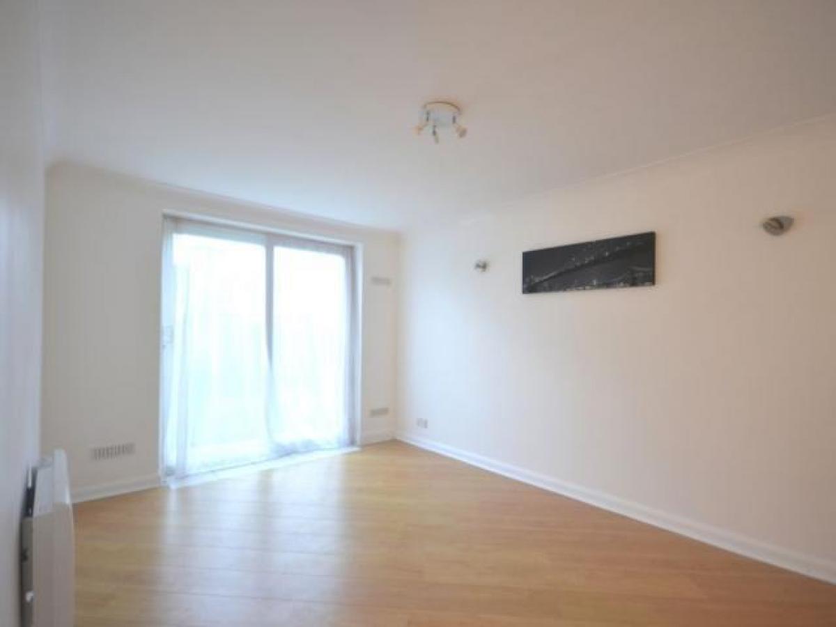 Picture of Apartment For Rent in Uxbridge, Greater London, United Kingdom