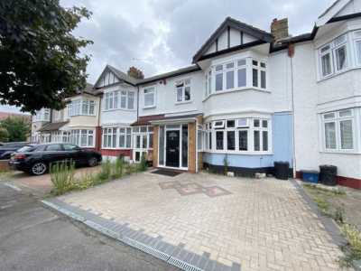 Apartment For Rent in Ilford, United Kingdom