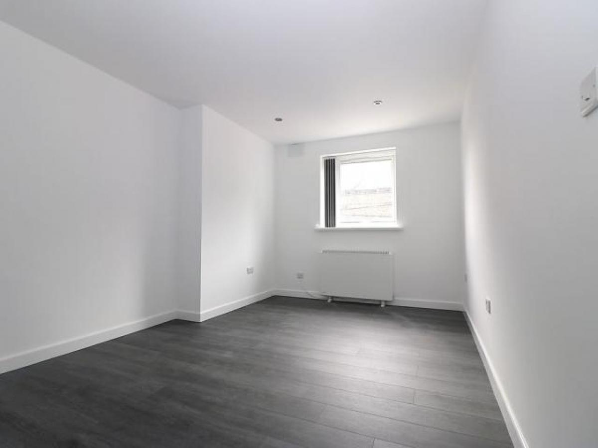 Picture of Apartment For Rent in Ilford, Greater London, United Kingdom