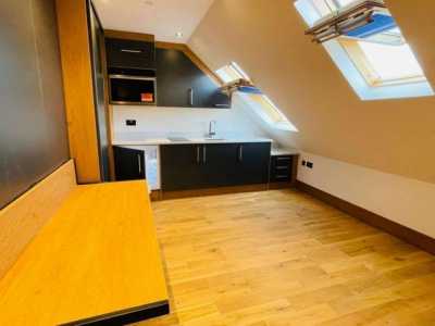 Apartment For Rent in Croydon, United Kingdom
