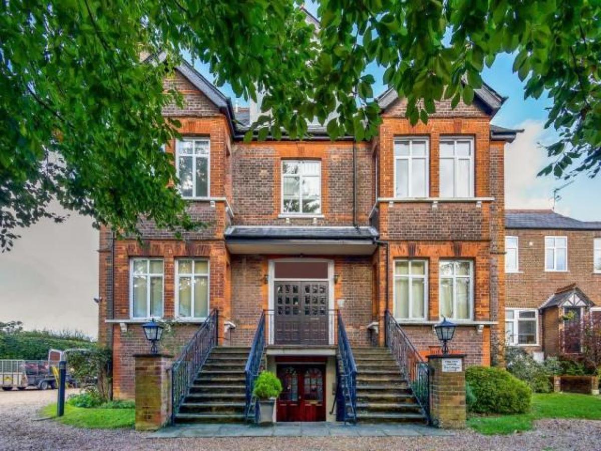 Picture of Apartment For Rent in Chesham, Buckinghamshire, United Kingdom