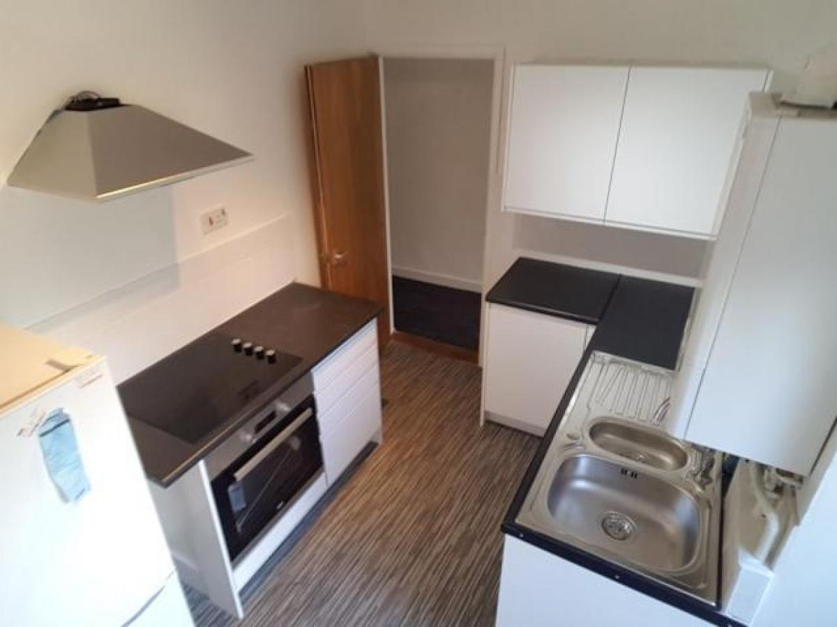 Picture of Apartment For Rent in Swansea, West Glamorgan, United Kingdom