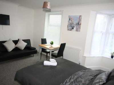 Apartment For Rent in Uxbridge, United Kingdom