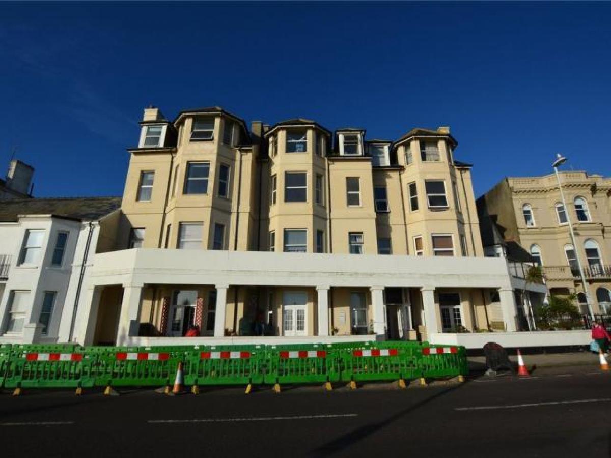 Picture of Apartment For Rent in Worthing, West Sussex, United Kingdom