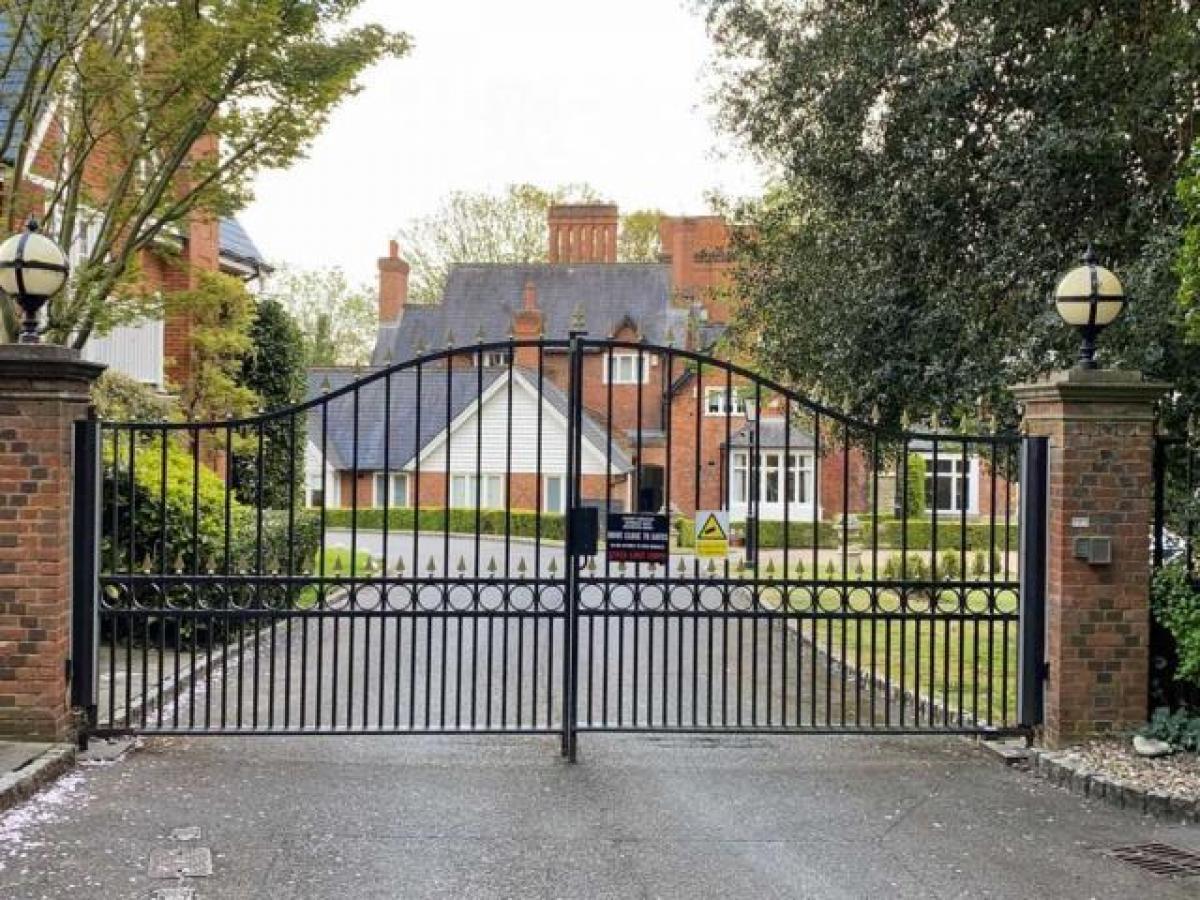 Picture of Apartment For Rent in Kingston upon Thames, Greater London, United Kingdom