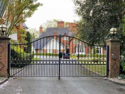 Apartment For Rent in Kingston upon Thames, United Kingdom