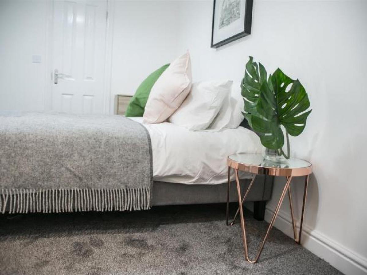 Picture of Apartment For Rent in Smethwick, West Midlands, United Kingdom