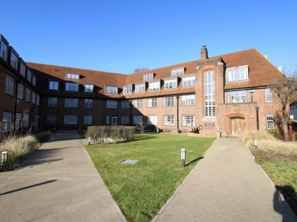 Picture of Apartment For Rent in Reigate, Surrey, United Kingdom