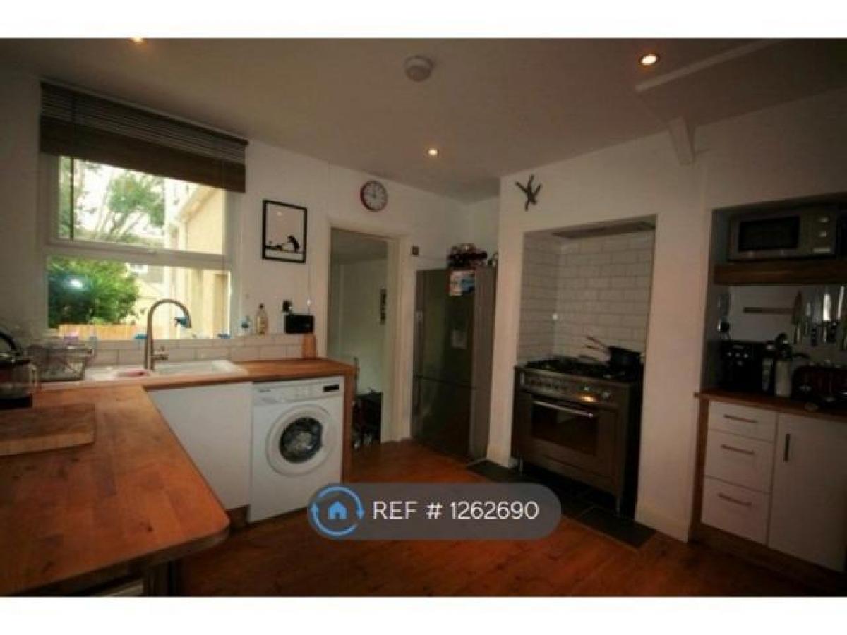 Picture of Apartment For Rent in Stoke on Trent, Staffordshire, United Kingdom