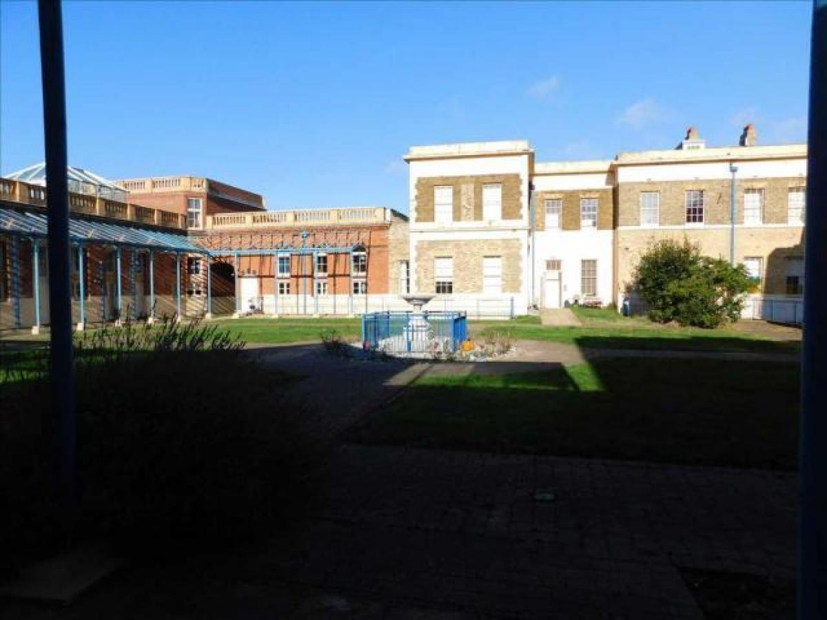 Picture of Apartment For Rent in Margate, Kent, United Kingdom