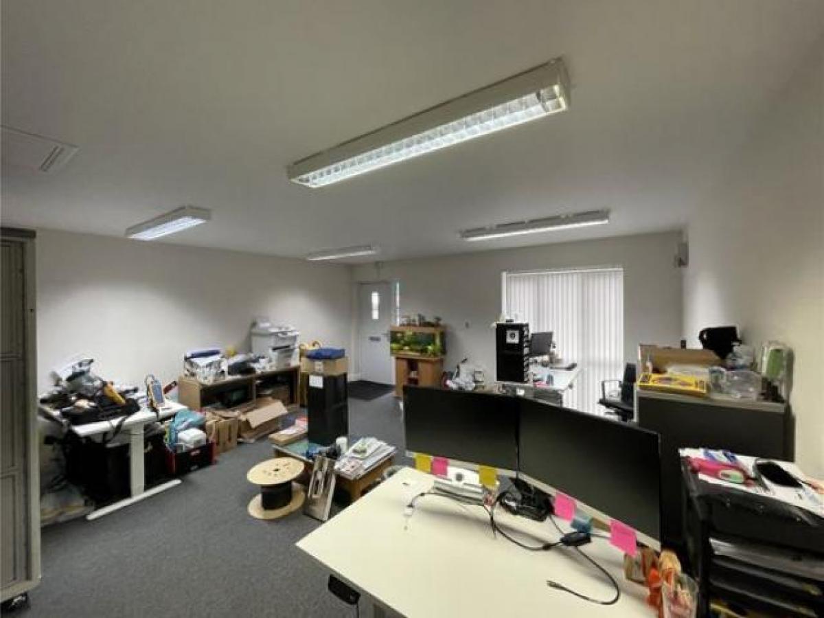 Picture of Office For Rent in Eastleigh, Hampshire, United Kingdom