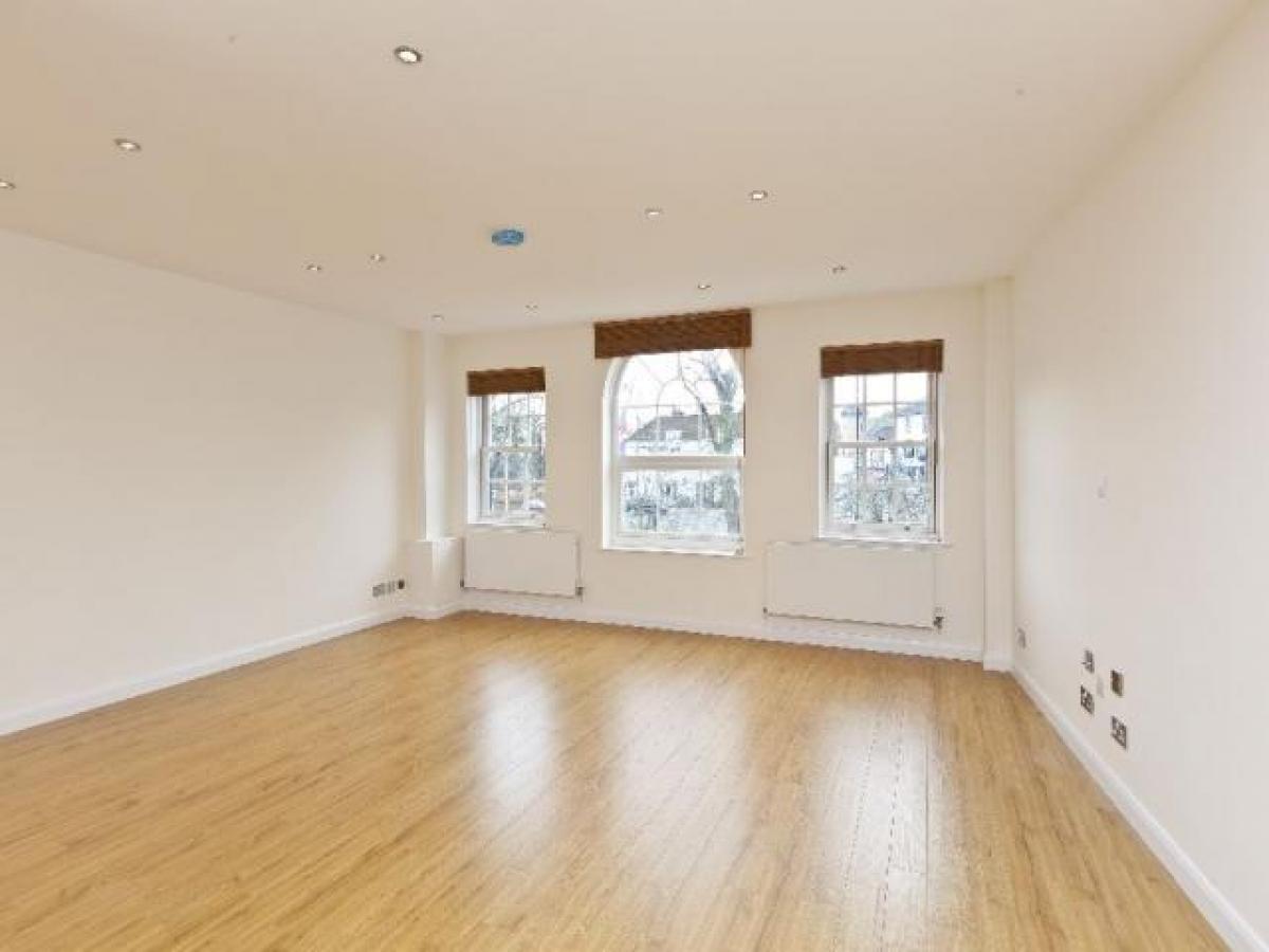 Picture of Apartment For Rent in Esher, Surrey, United Kingdom