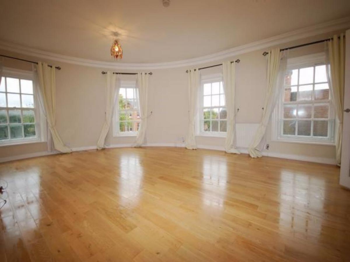 Picture of Apartment For Rent in Beckenham, Greater London, United Kingdom