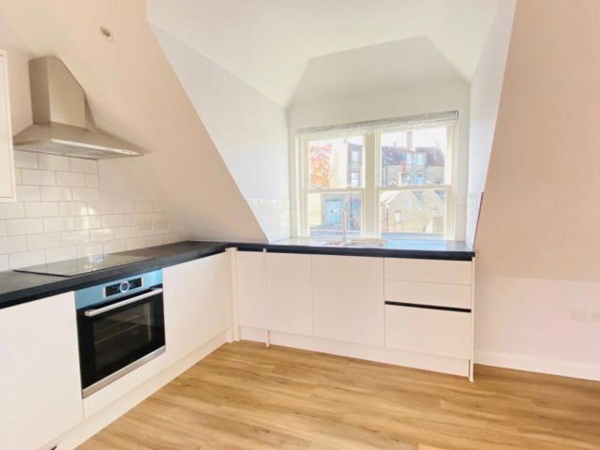 Picture of Apartment For Rent in Barnet, Hertfordshire, United Kingdom