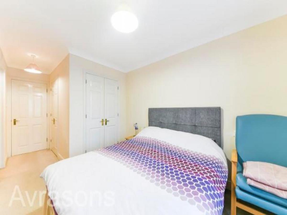 Picture of Apartment For Rent in Barnet, Hertfordshire, United Kingdom