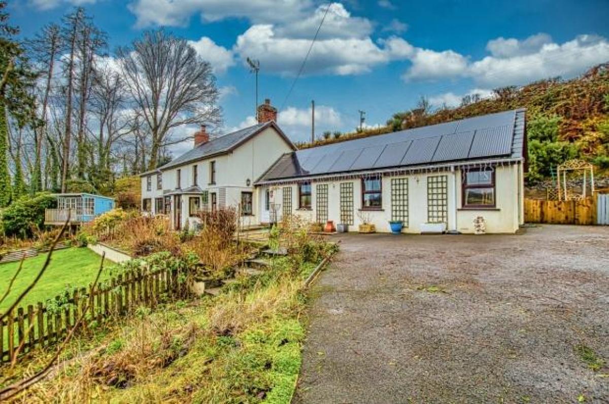 Picture of Home For Sale in Lampeter, Ceredigion, United Kingdom