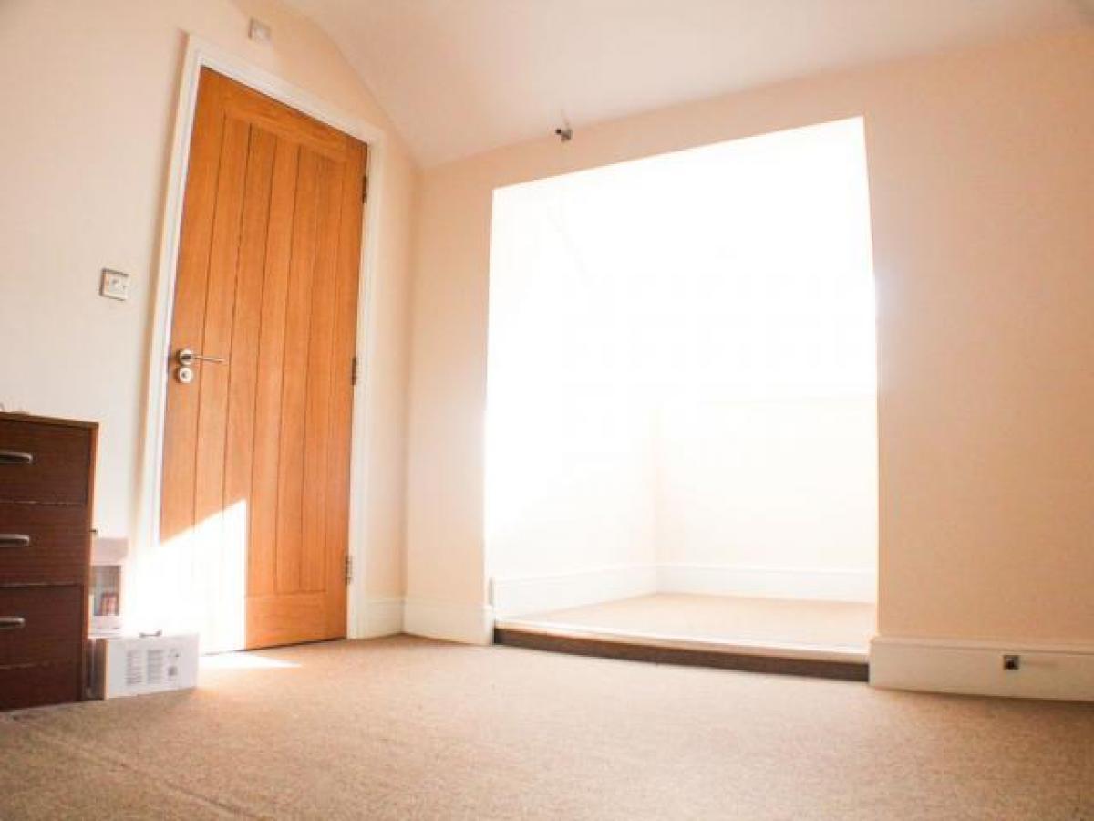 Picture of Apartment For Rent in Dudley, West Midlands, United Kingdom