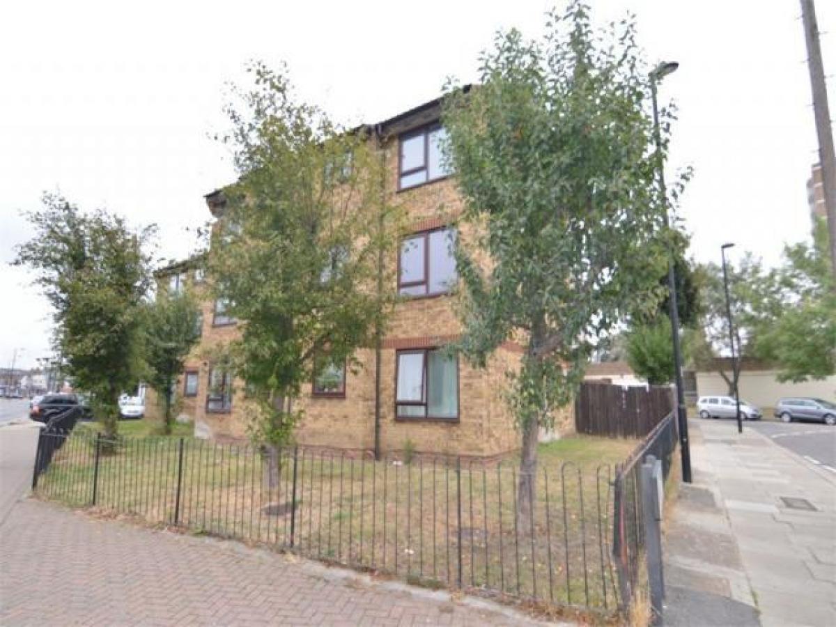 Picture of Apartment For Rent in Enfield, Greater London, United Kingdom