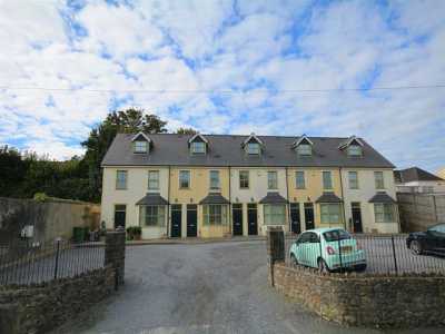 Apartment For Rent in Pembroke, United Kingdom