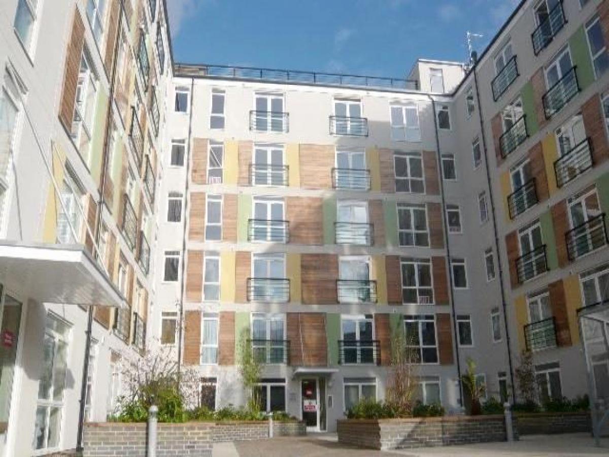 Picture of Apartment For Rent in Borehamwood, Hertfordshire, United Kingdom