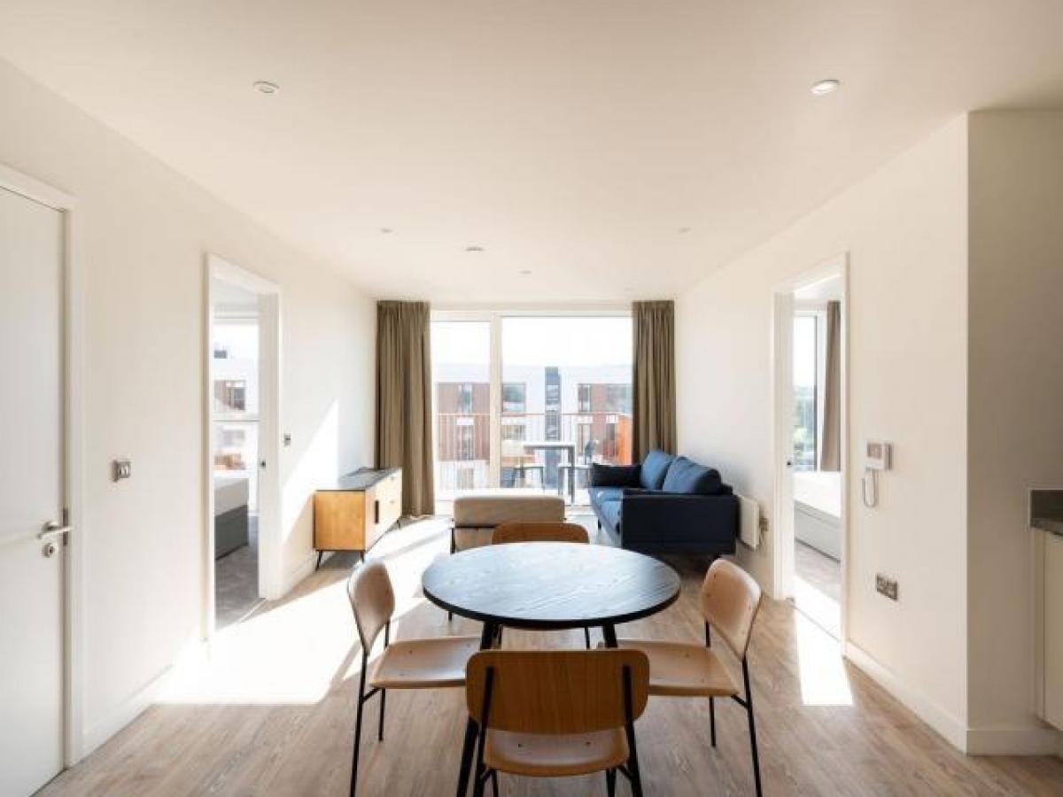 Picture of Apartment For Rent in Chatham, Kent, United Kingdom