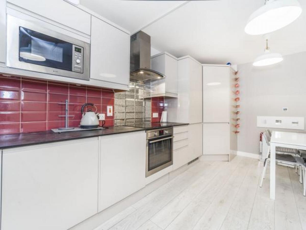 Picture of Apartment For Rent in Wembley, Greater London, United Kingdom