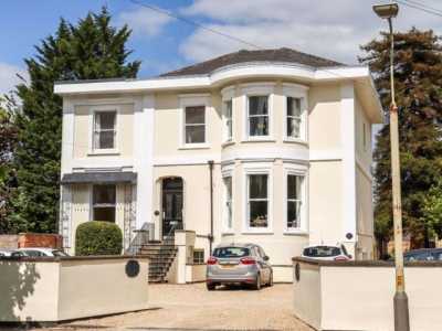 Apartment For Rent in Cheltenham, United Kingdom