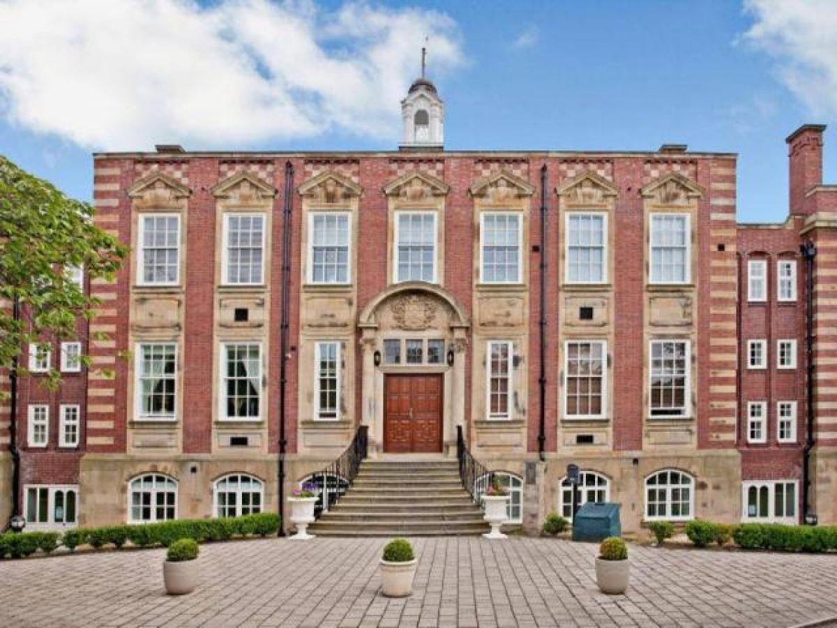 Picture of Apartment For Rent in Barnsley, South Yorkshire, United Kingdom