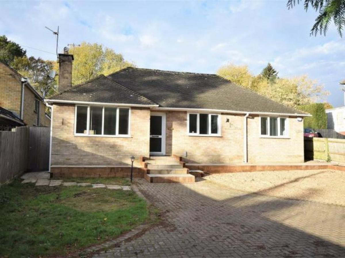 Picture of Bungalow For Rent in Northampton, Northamptonshire, United Kingdom