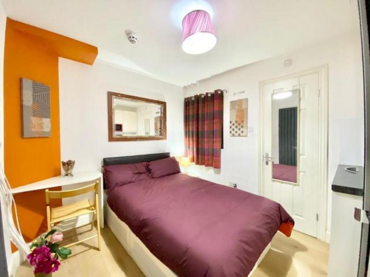 Picture of Apartment For Rent in Ilford, Greater London, United Kingdom