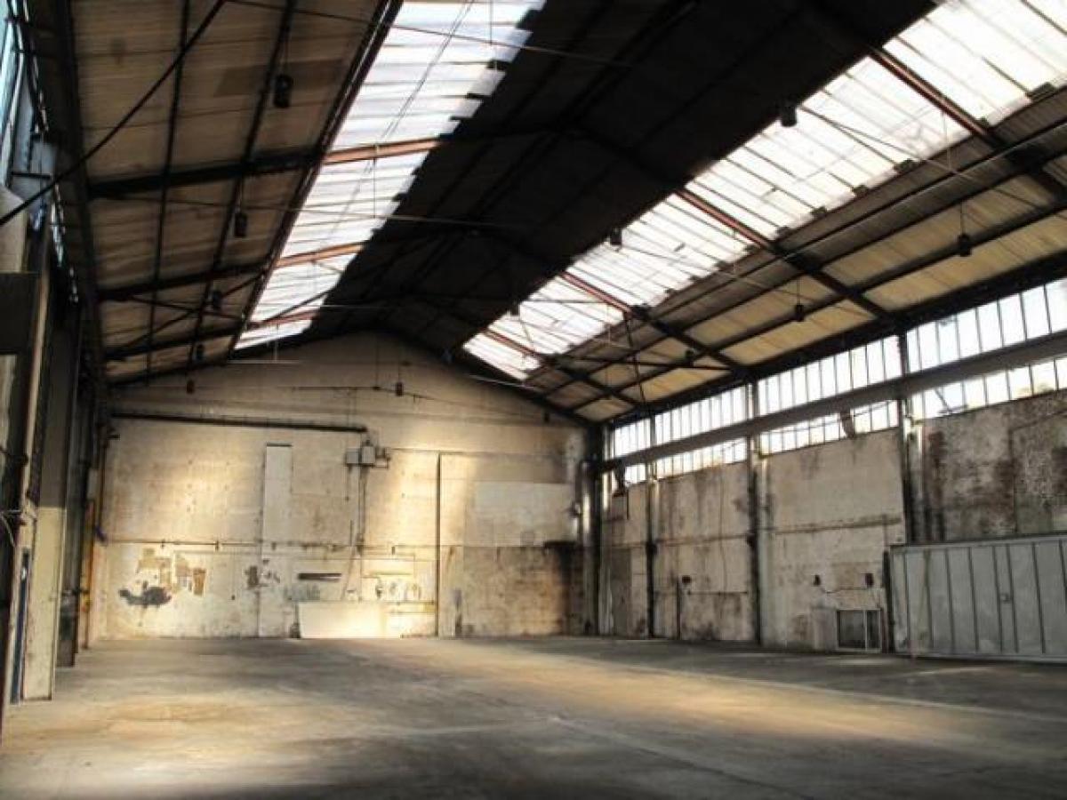 Picture of Industrial For Rent in Oldbury, West Midlands, United Kingdom