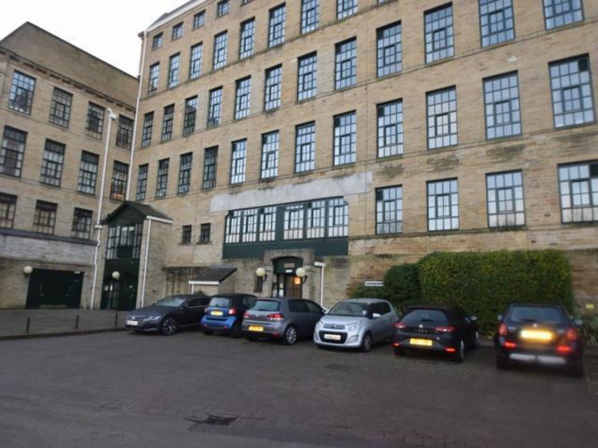 Picture of Apartment For Rent in Shipley, West Yorkshire, United Kingdom