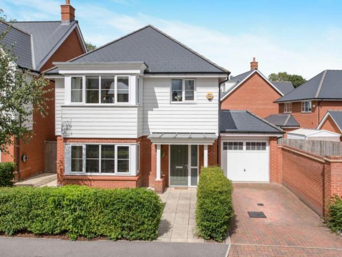 Picture of Home For Rent in High Wycombe, Buckinghamshire, United Kingdom