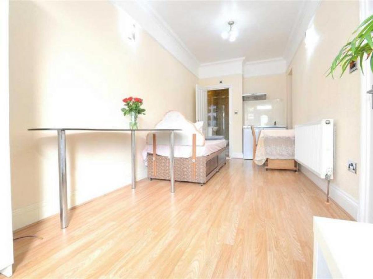 Picture of Apartment For Rent in Ilford, Greater London, United Kingdom