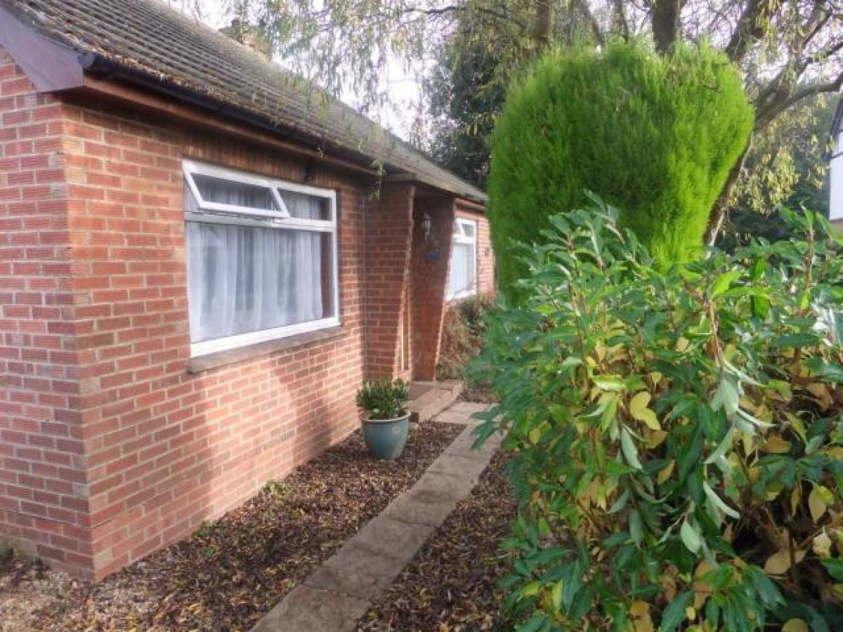Picture of Bungalow For Rent in Wadhurst, East Sussex, United Kingdom