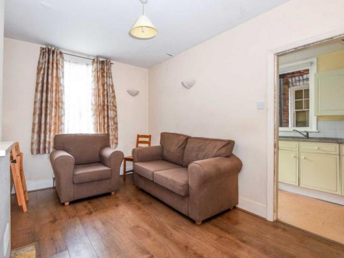 Picture of Home For Rent in Guildford, Surrey, United Kingdom