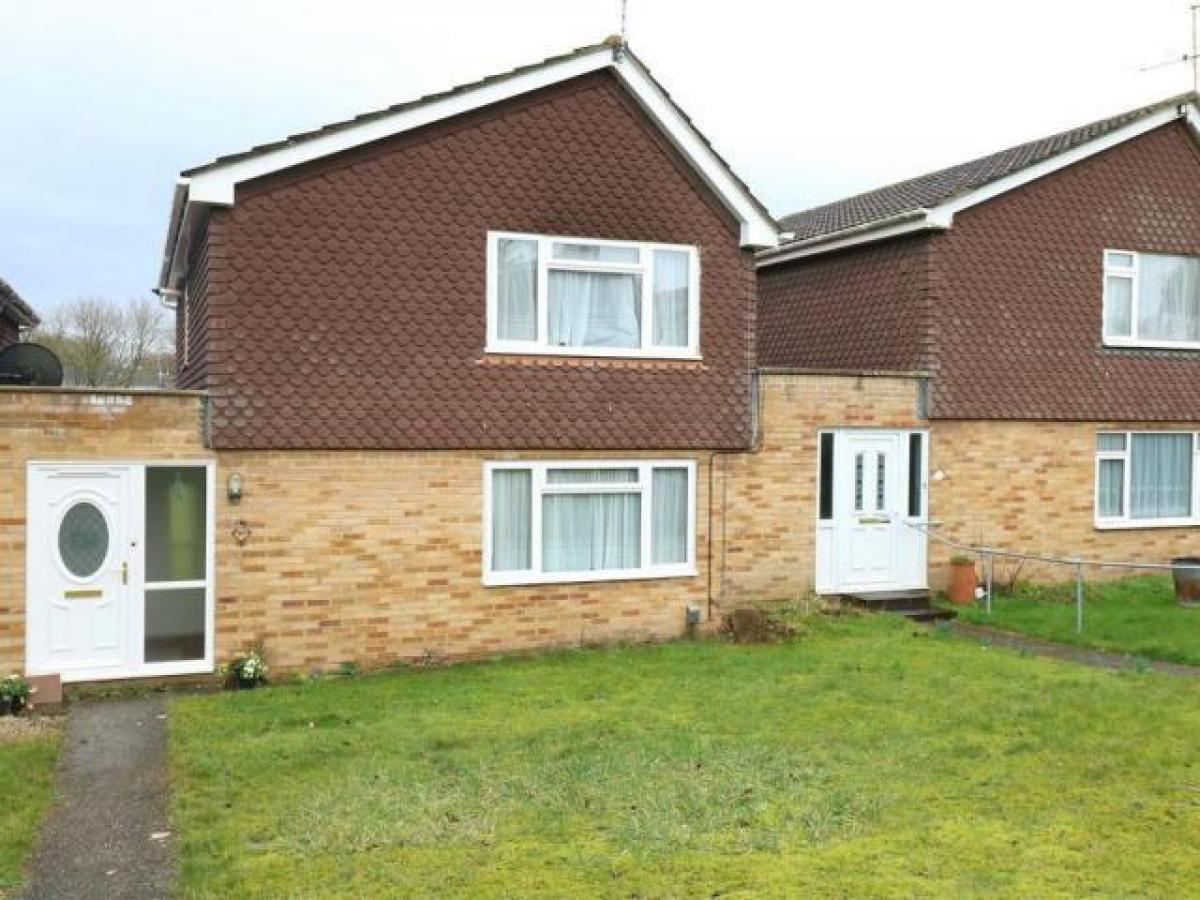 Picture of Home For Rent in Basingstoke, Hampshire, United Kingdom