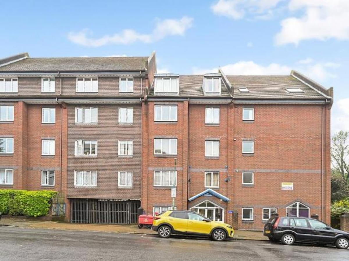 Picture of Apartment For Rent in Hove, East Sussex, United Kingdom