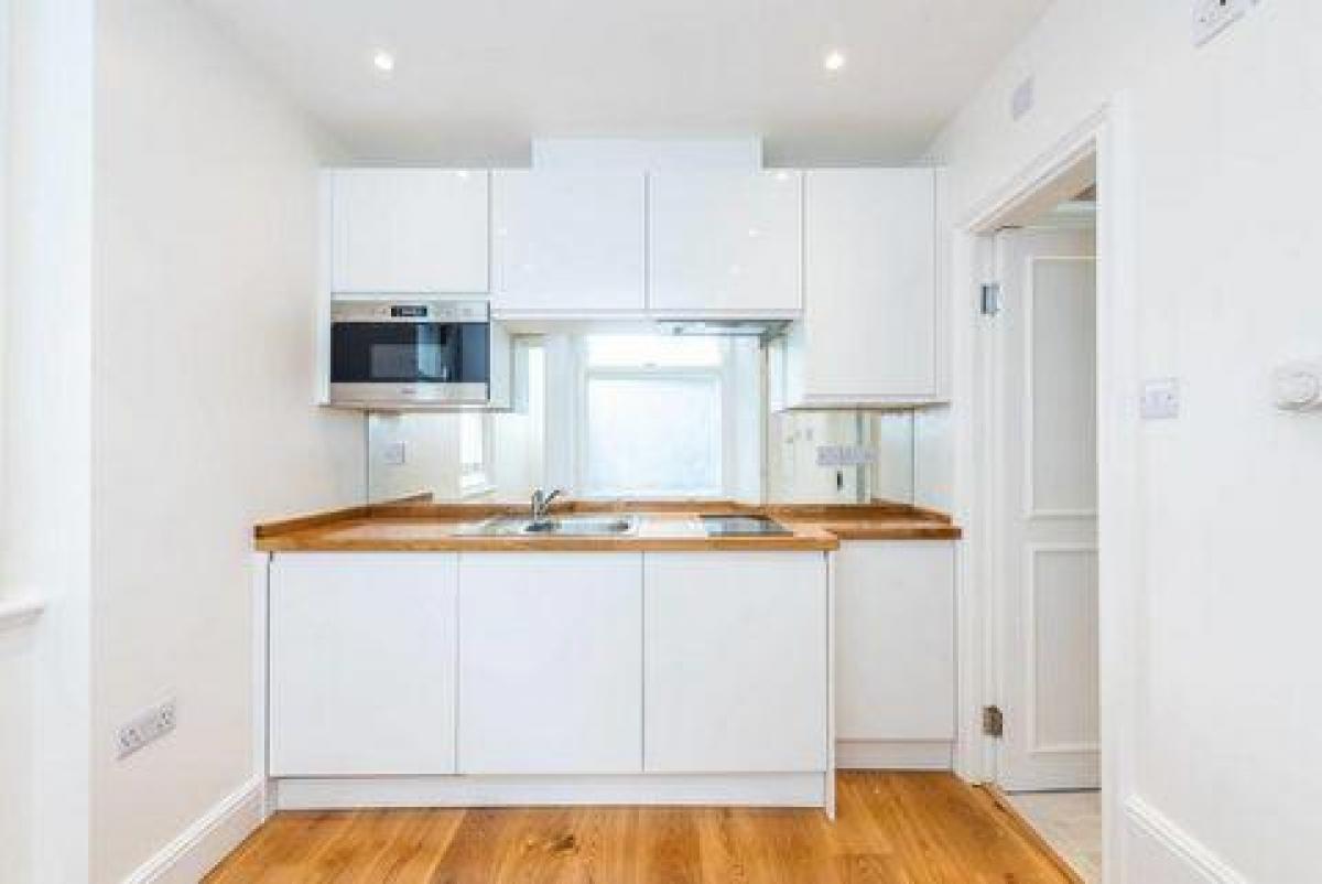 Picture of Apartment For Sale in London, Greater London, United Kingdom