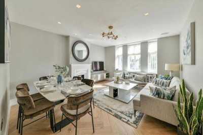 Apartment For Sale in London, United Kingdom