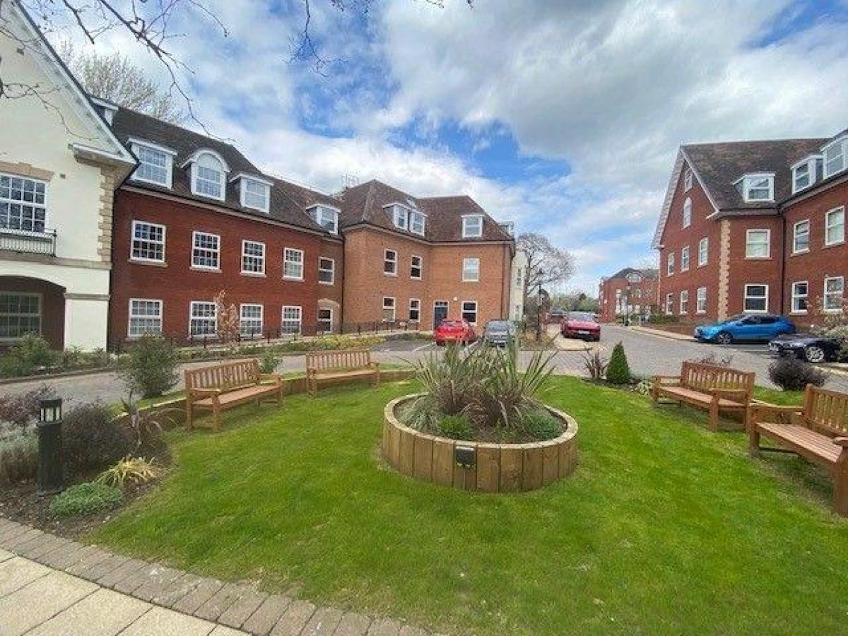 Picture of Apartment For Rent in Solihull, West Midlands, United Kingdom